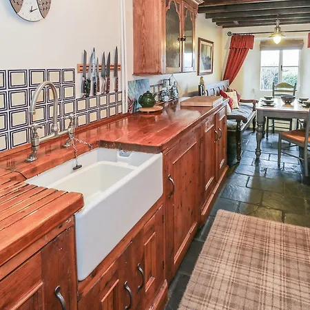 Cloverdale Cottage,